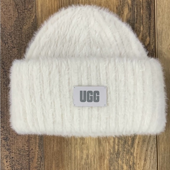 UGG Creamy White Fuzzy Knit Beanie - Picture 1 of 2